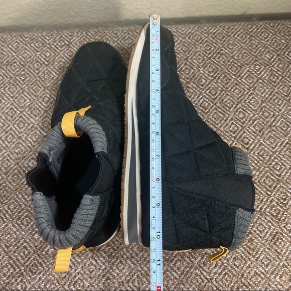 TEVA EMBER MID BOOTS WOMEN SHOES AMARANTH SZ 11 OUTDOOR COMFY PREPPY GORPCORE - Picture 9 of 11